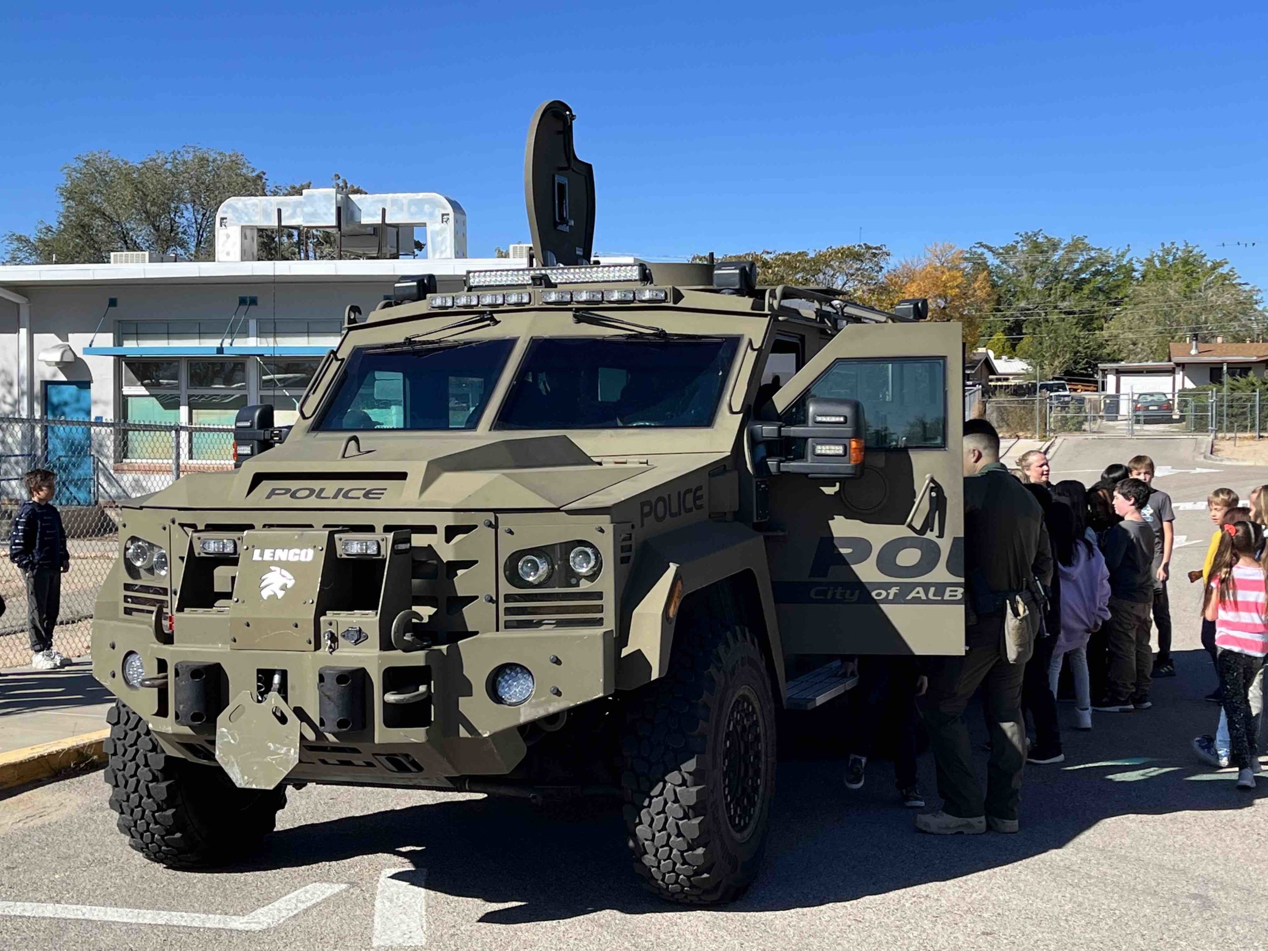 APD armored vehicle kids2