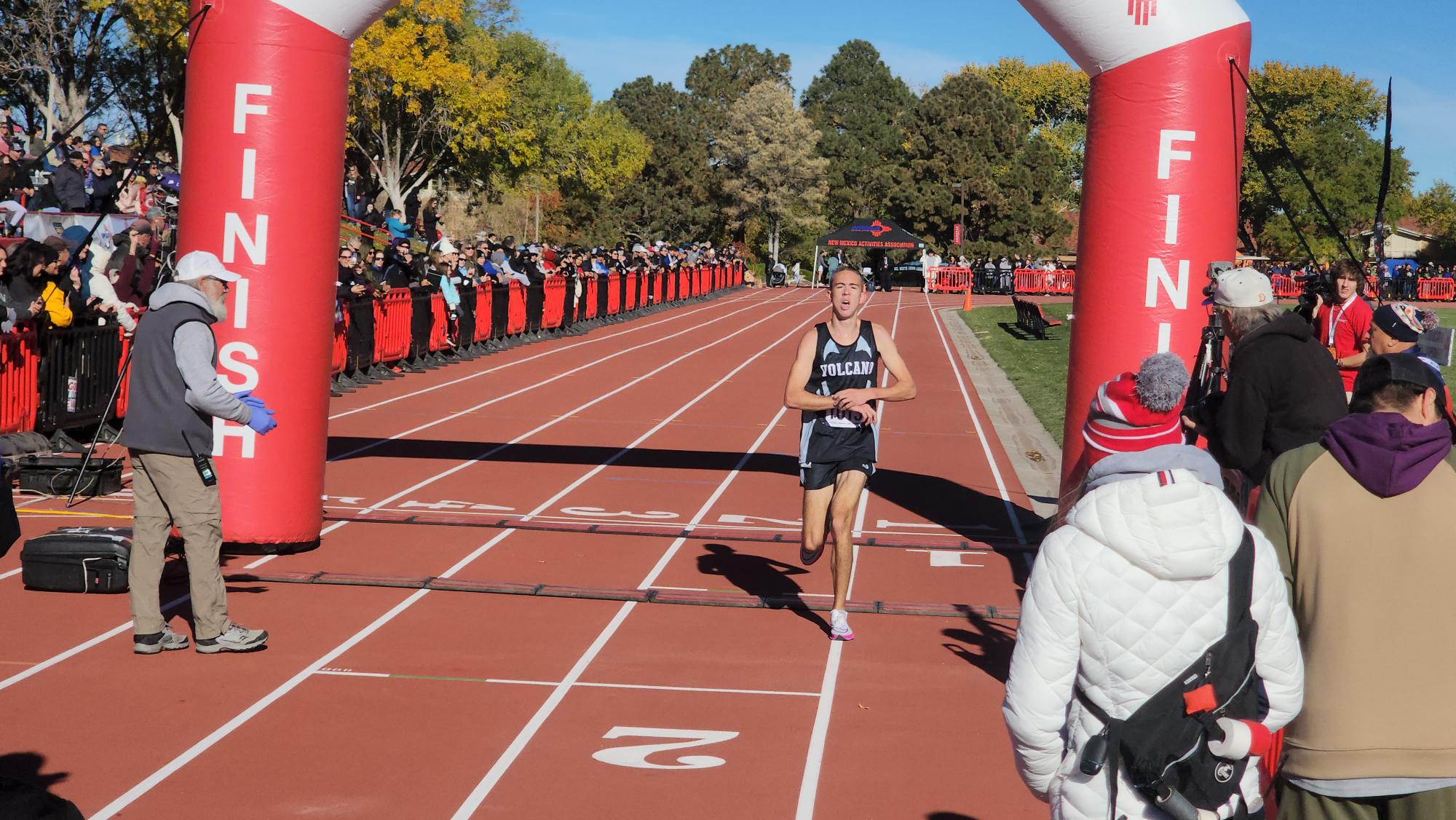 Kevin Hendricks/Neighborhood Journal.
Volcano Vista's Thomas Croshaw finished second at the State Cross Country Meet Saturday.