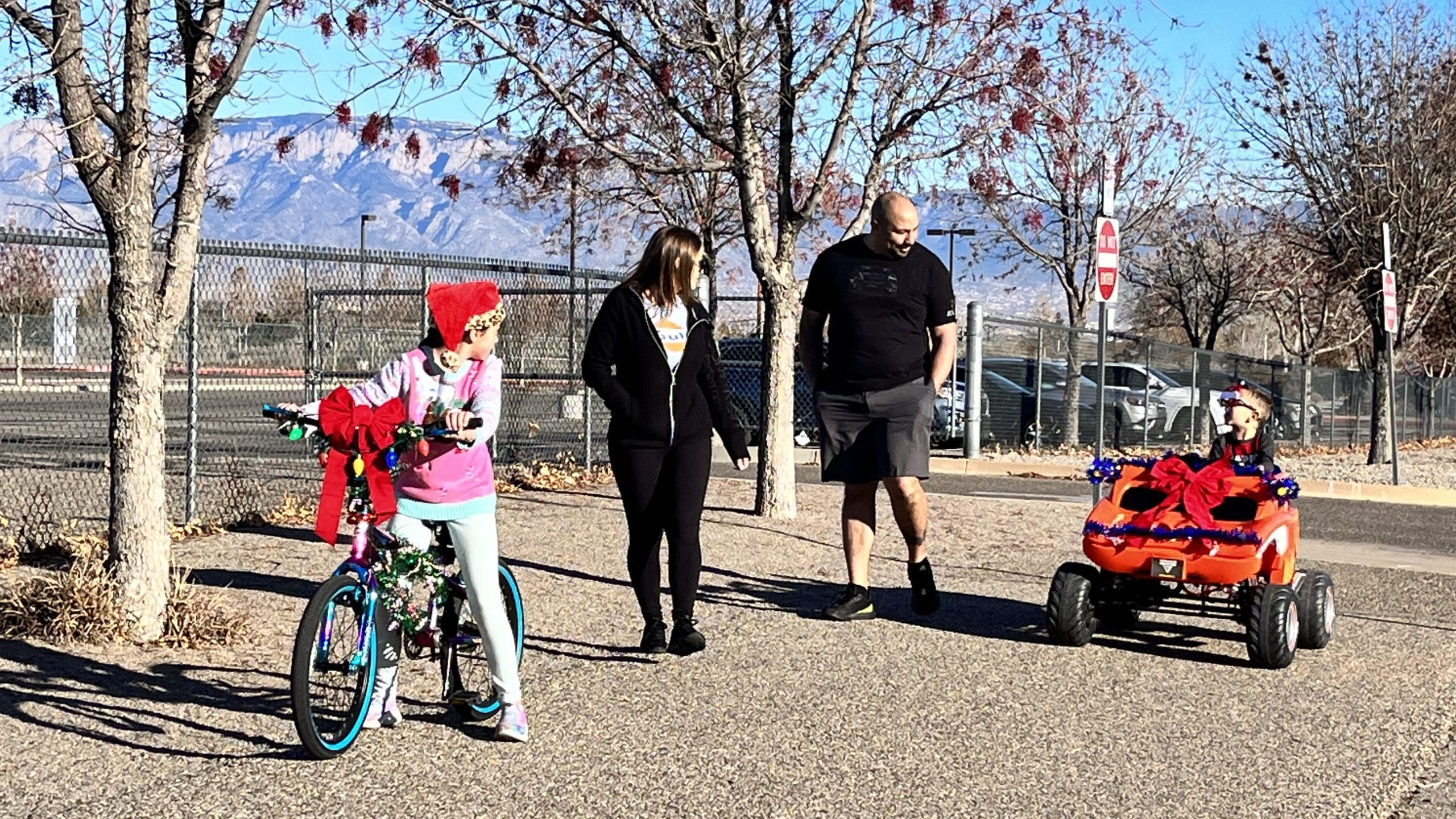 Ventana Ranch Christmas parade kids